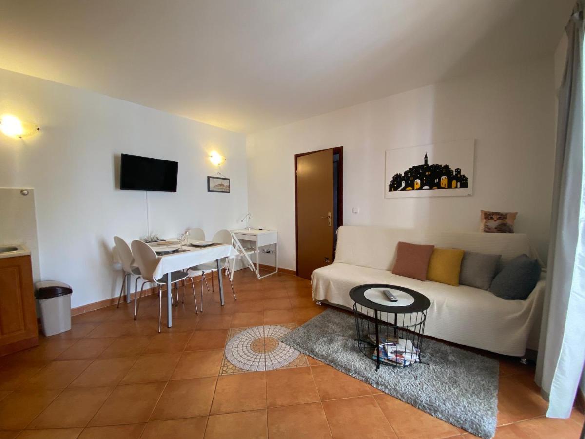 Apartment Sara Rovinj Exterior foto