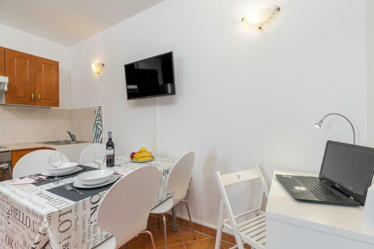 Apartment Sara Rovinj Exterior foto